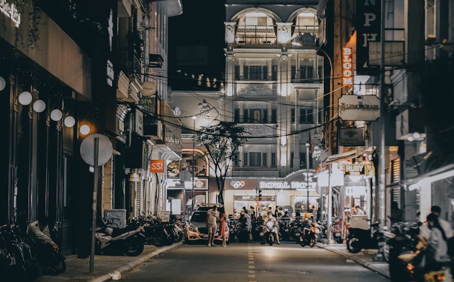 Professional city environment for screening work